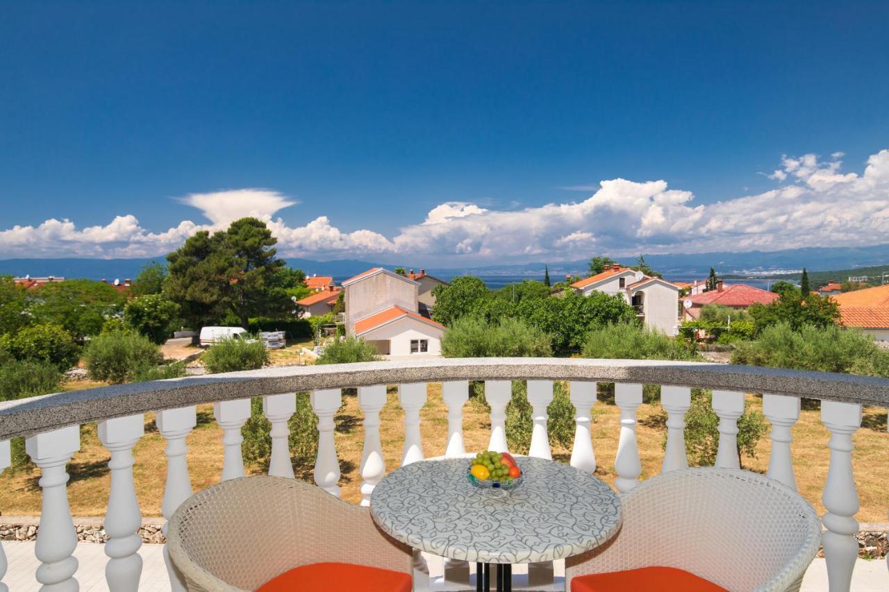 Vila Panorama By El-Pi Tours Malinska Bagian luar foto