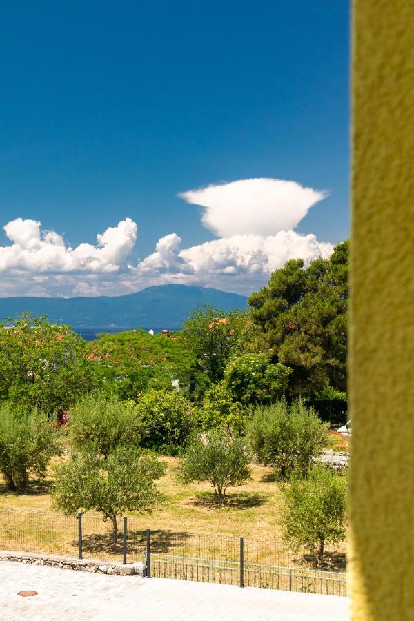 Vila Panorama By El-Pi Tours Malinska Bagian luar foto