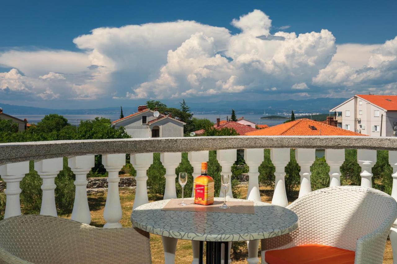 Vila Panorama By El-Pi Tours Malinska Bagian luar foto